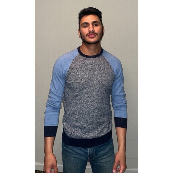Men’s Casual Wear Crewneck - Picture 2 of 3
